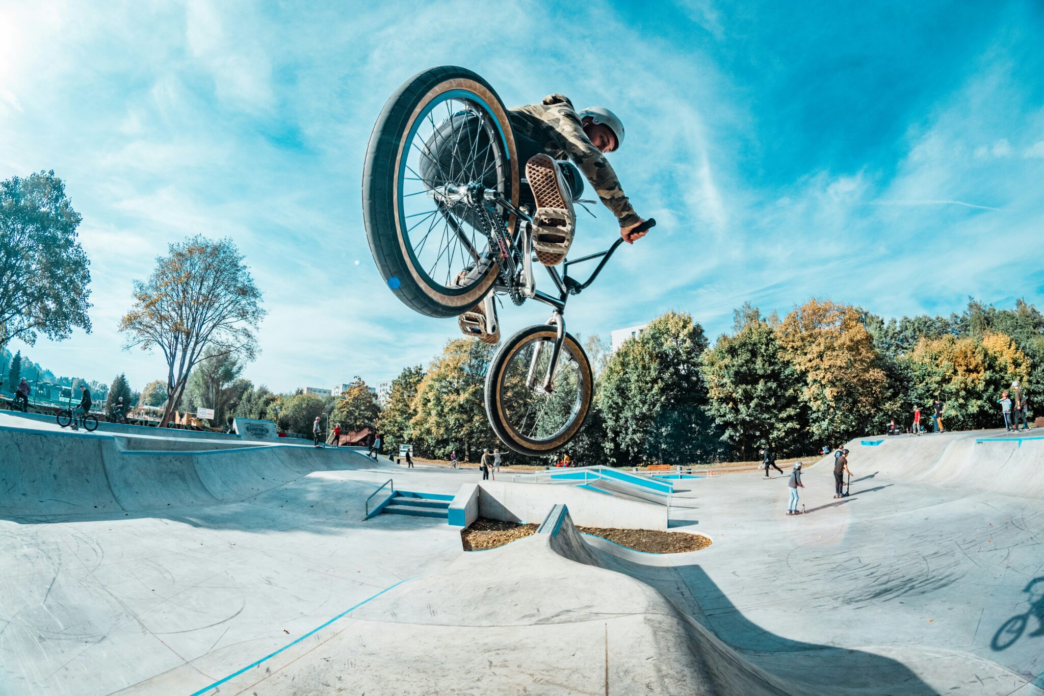 Rider BMX en action